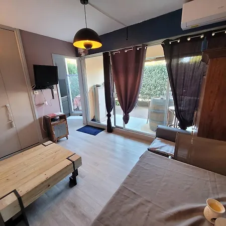 Climatise Avec Parking, N1 63 *